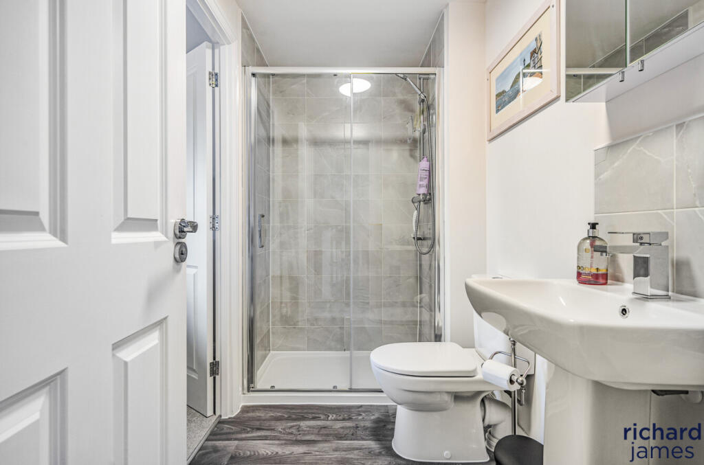 0913fa25-23bb-46e...