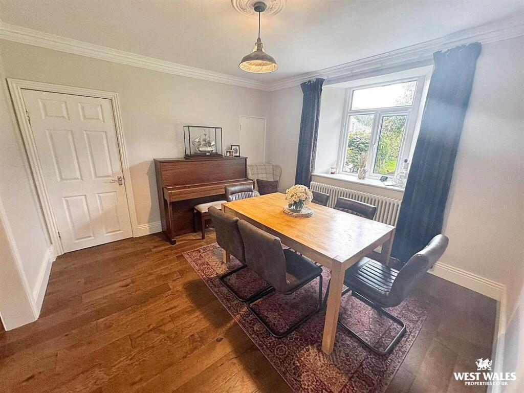 WhatsApp Image 2025-10-01 at 14.45.48.jpg