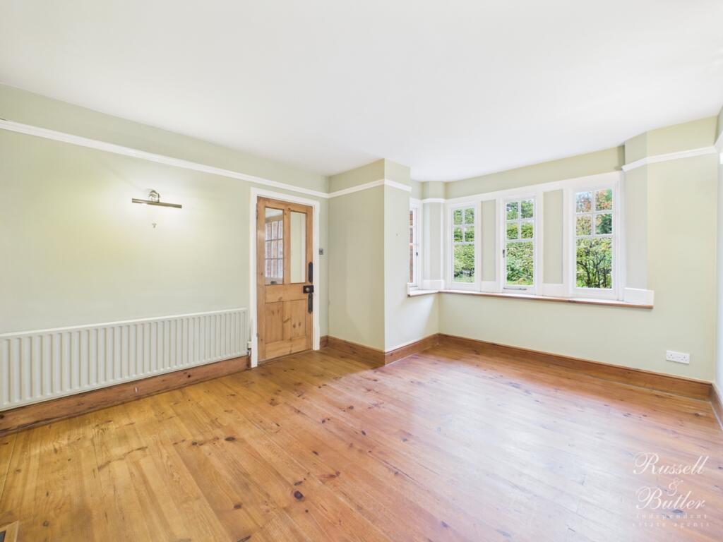 CAM02127G0-PR0350-STILL030