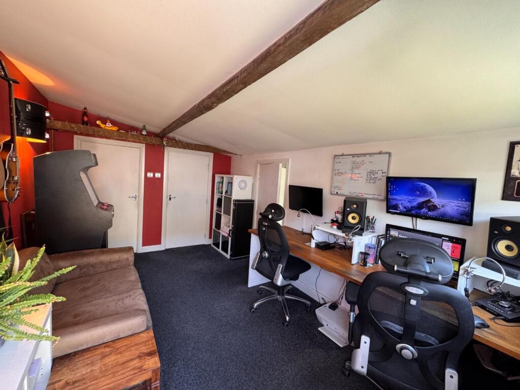 Garden Studio/Snug