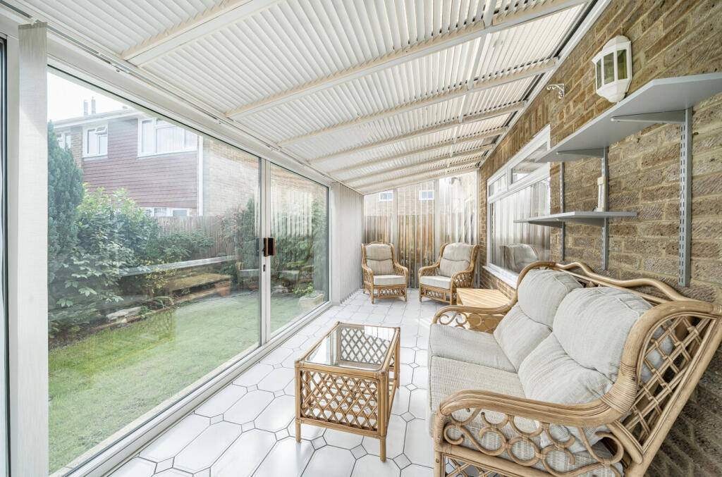 1356933-20-68e501...