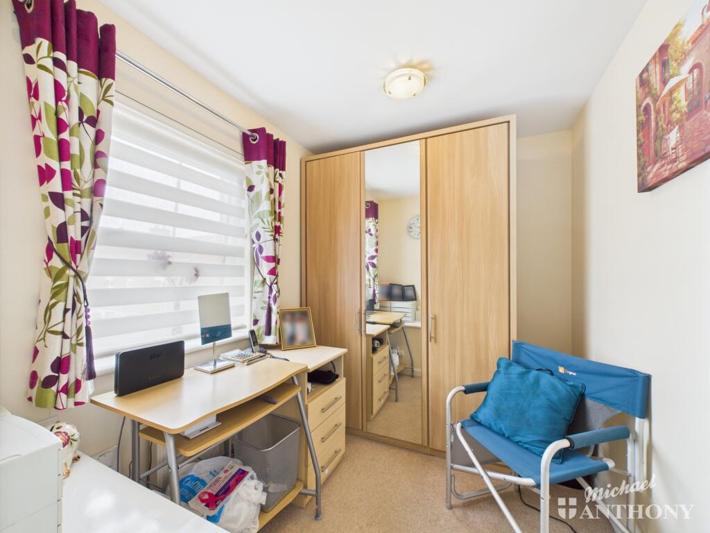 CAM03218G0-PR0695-STILL015