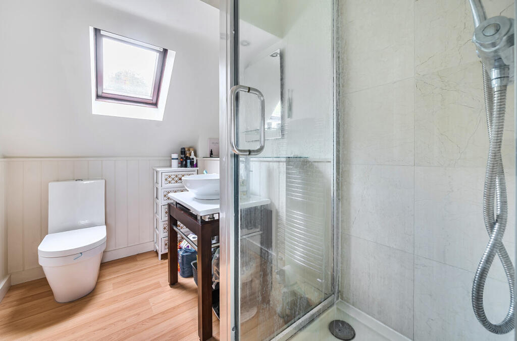 1364643-18-68ee73...