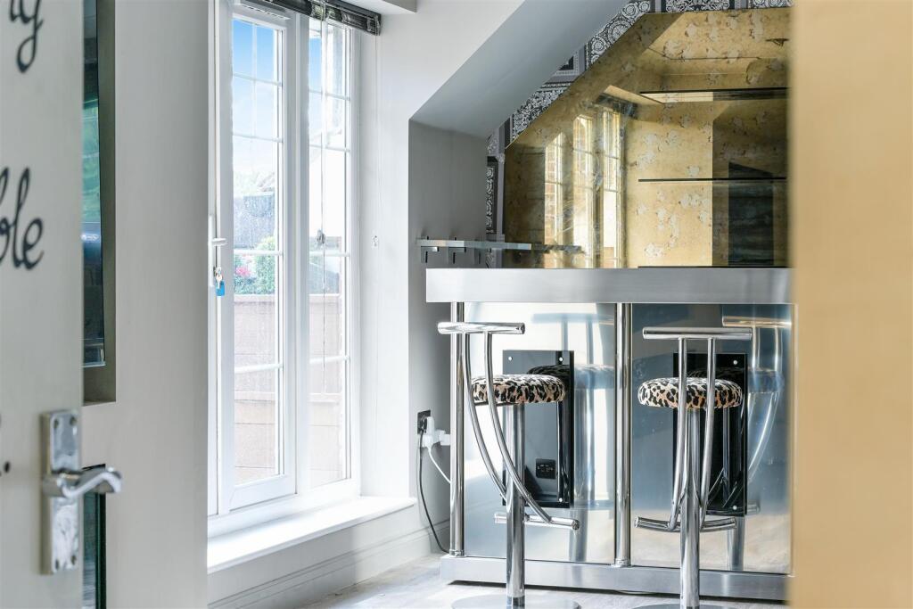 KINGSWOOD GRANGE, FLAT 24- (20).jpg