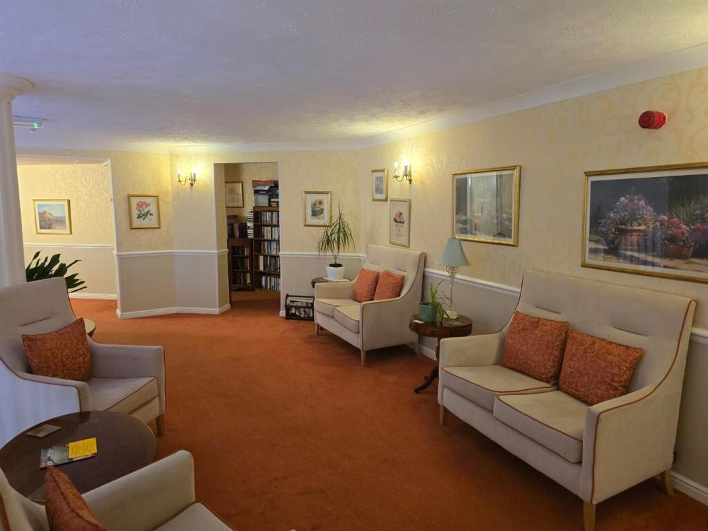 WhatsApp Image 2025-09-26 at 15.47.15_7b1c7c47.jpg