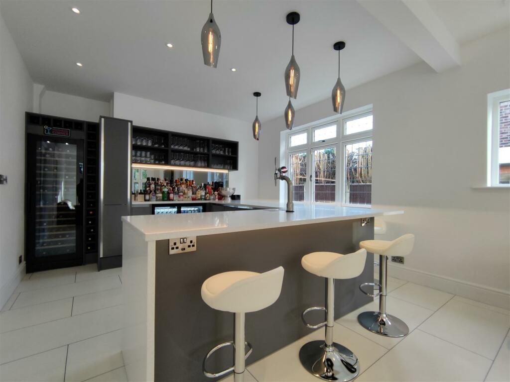 Bar Area 1