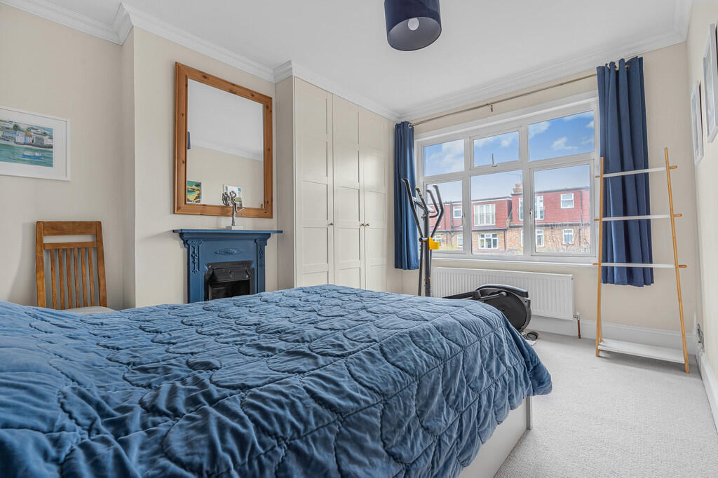 Netherbury Road (...