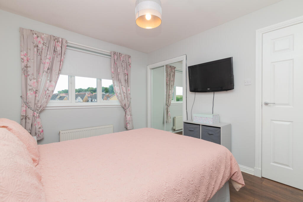 42 Strathcarron Drive, Paisley PA27AW-31