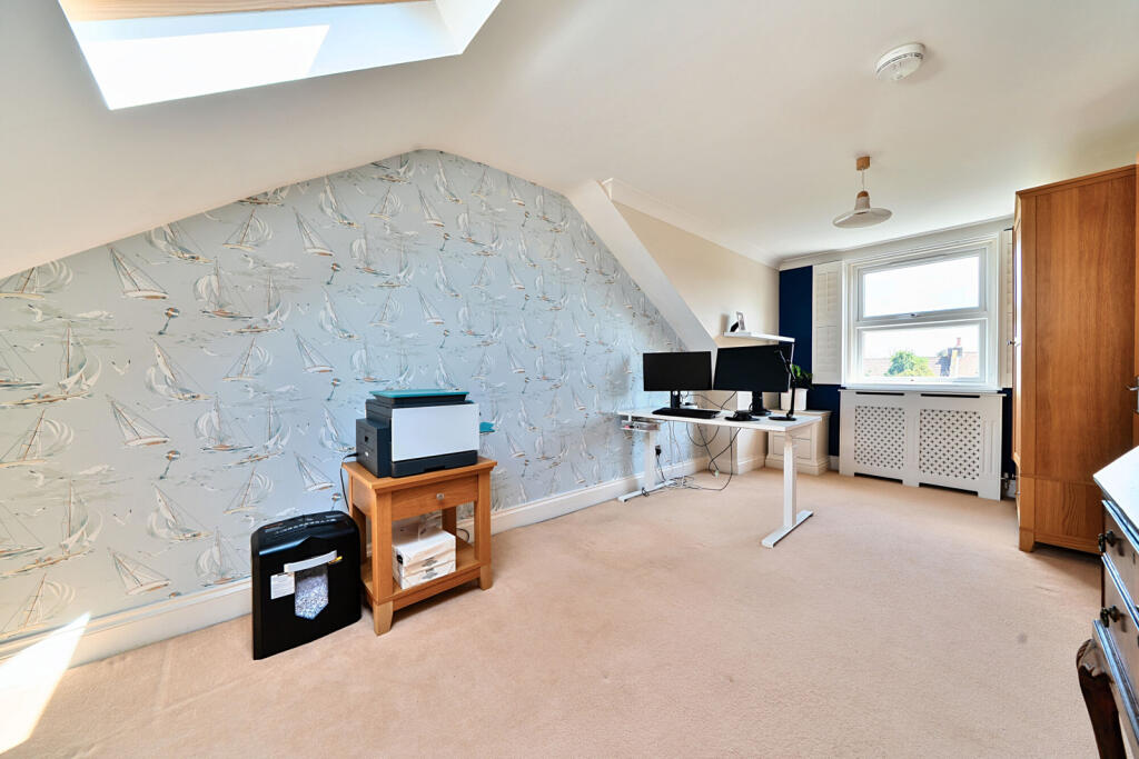 1323794-7-686d01a...