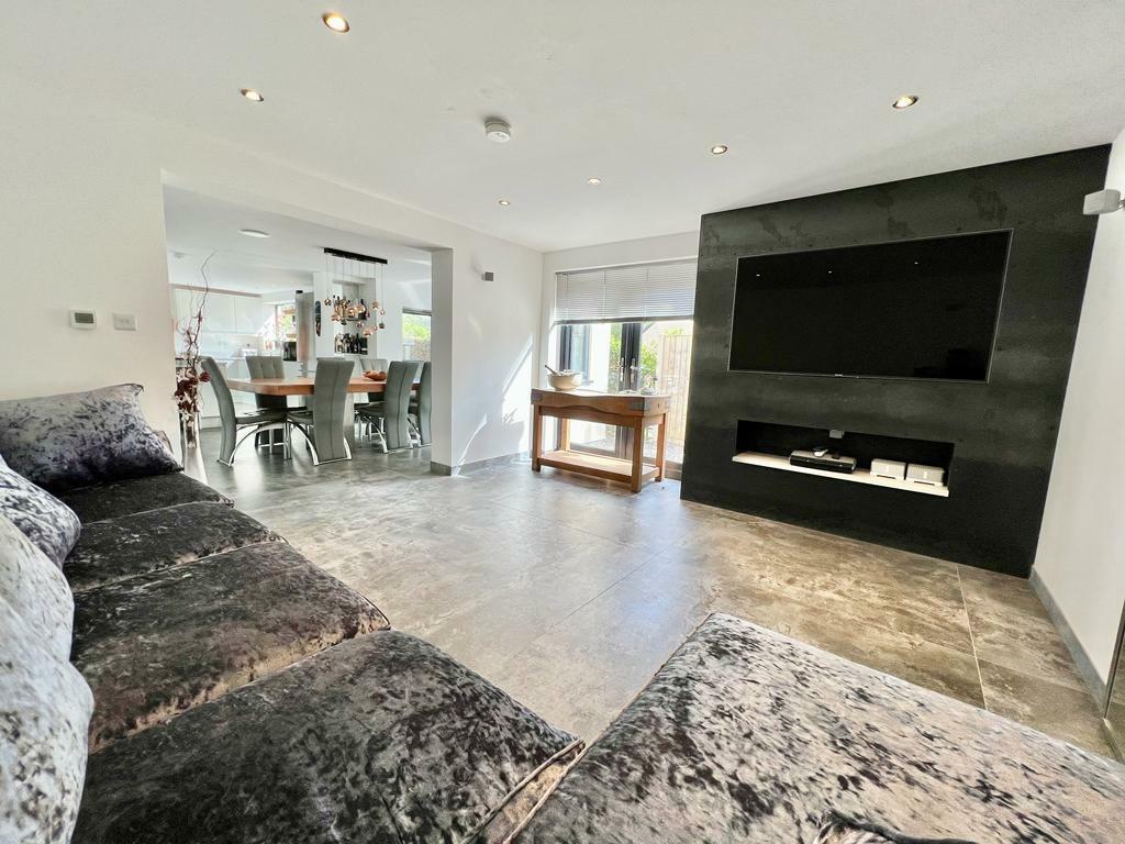 PHOTO-2023-05-08-21-41-25 (1).jpg