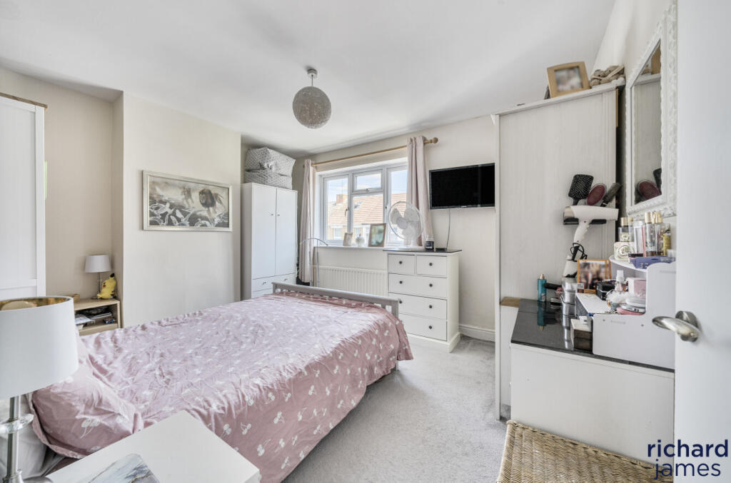 01604b2984654d2d8fa819ce1dea997b