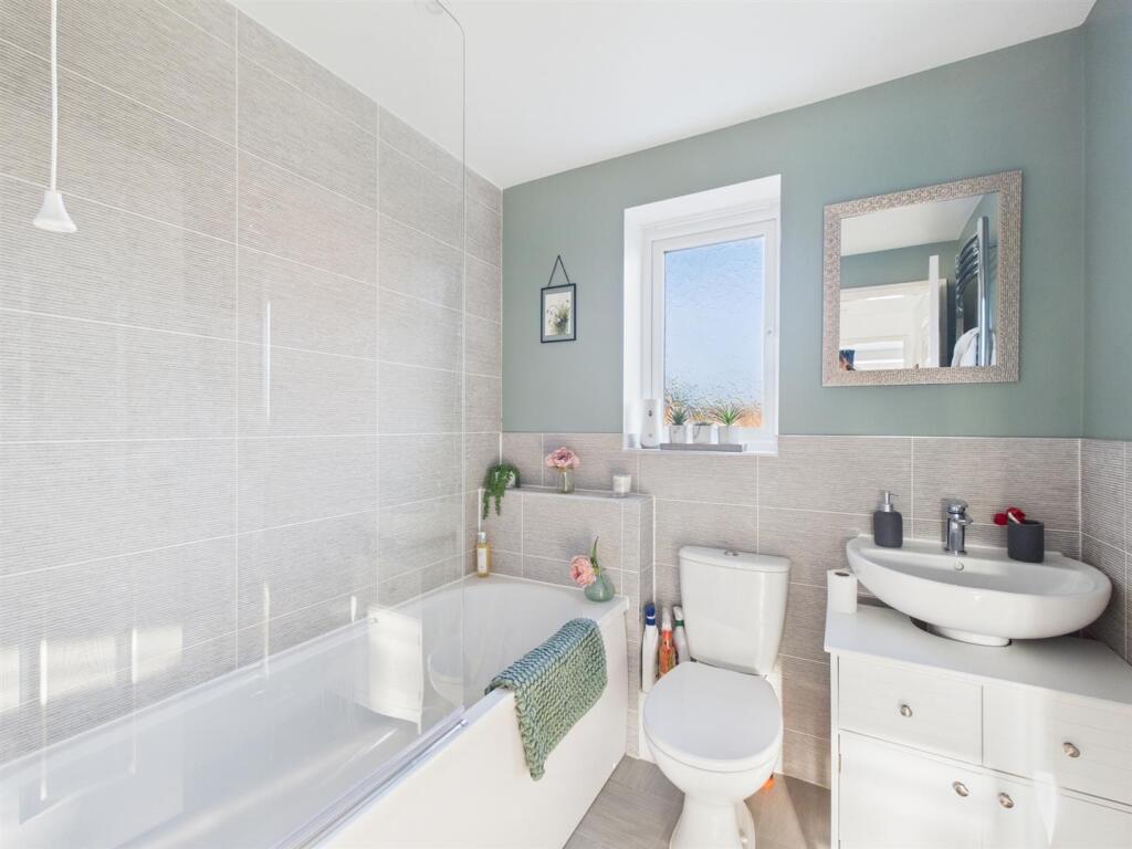 19 Cranmer Road Photos (8).jpg