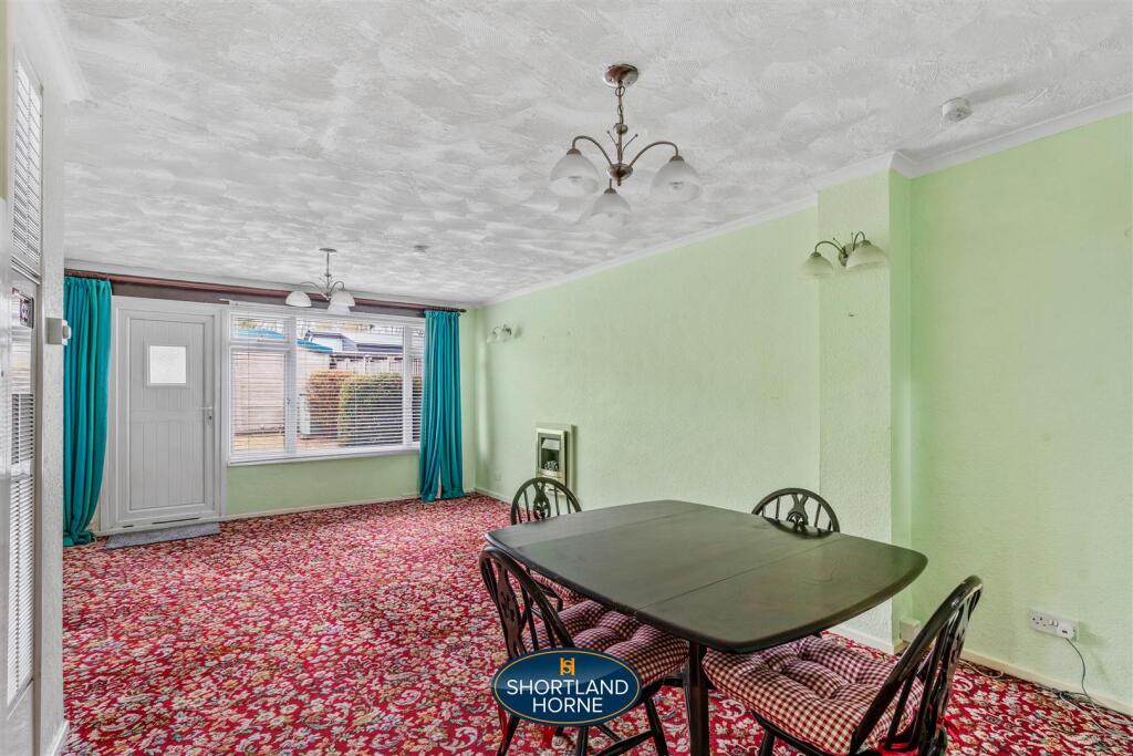 Lounge / Dining Room