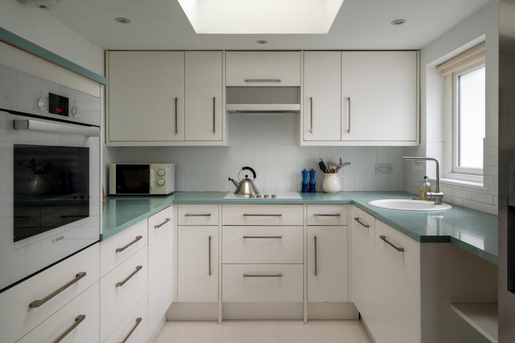 262487 - Trafalgar Cottage, North Road CT14 8BJ...