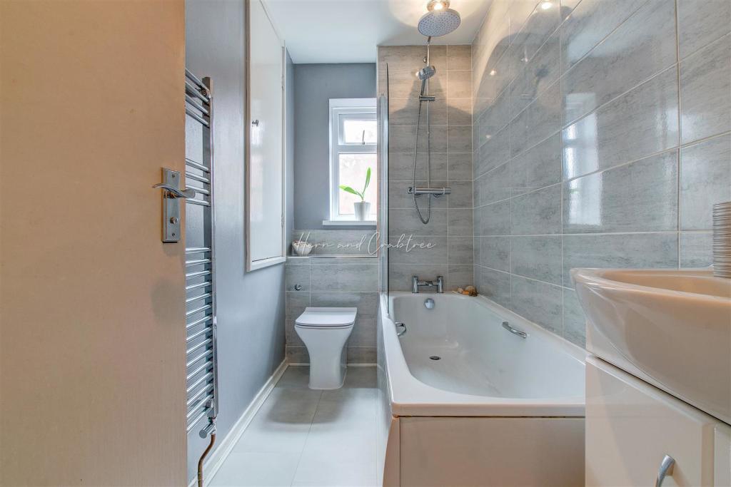 Astoria Close, Thornhill, HernCrabtree (11).jpg