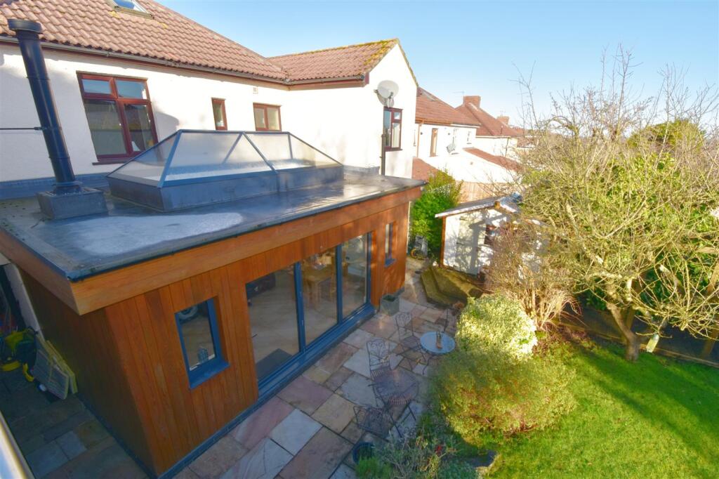 Rear view of property.jpg