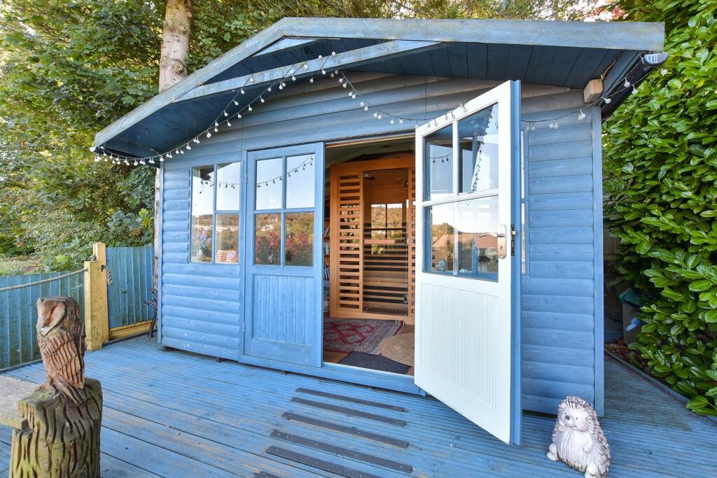 Workshop/Outbuildings