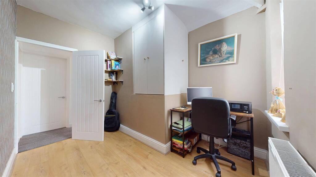 Richmond Avenue Bedroom