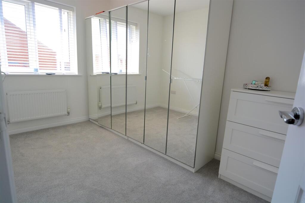 Latham Vale Bed 2.jpg
