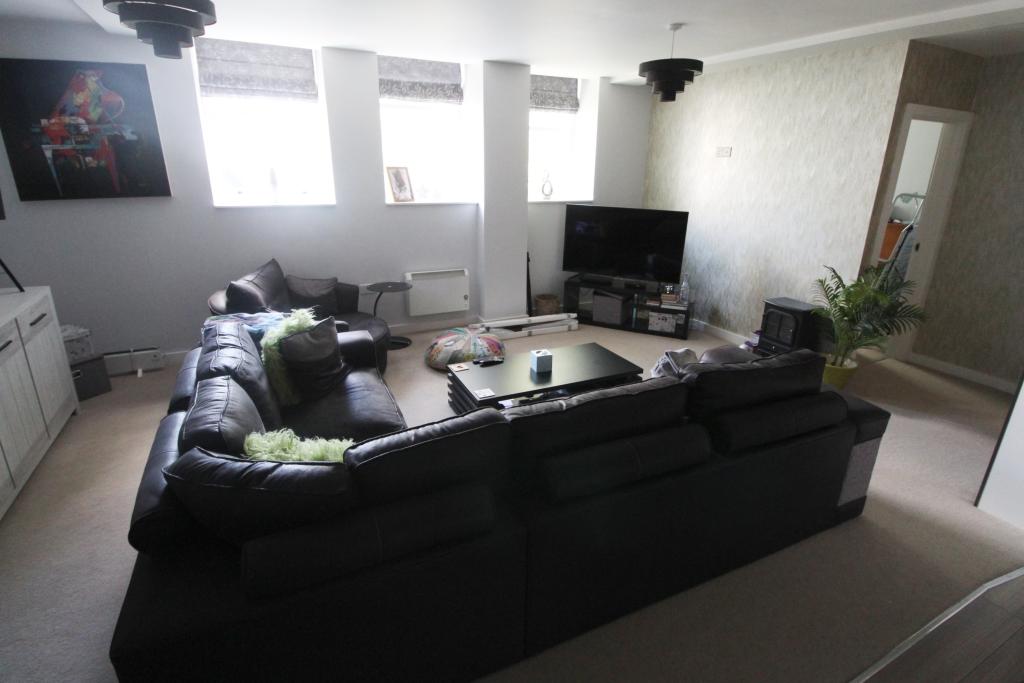 Lounge 1
