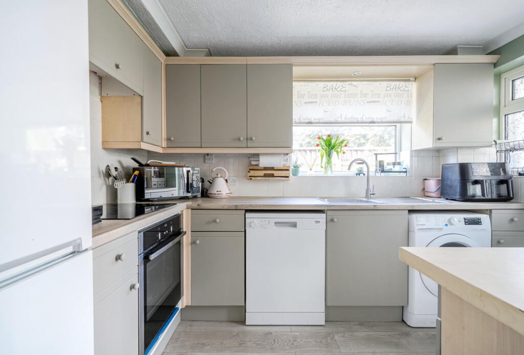 1287646-11-682492...