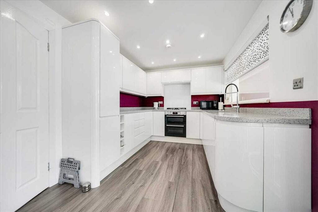 Breakfasting Kitchen