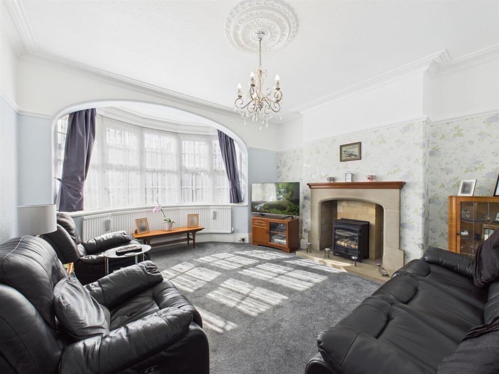 Lounge: