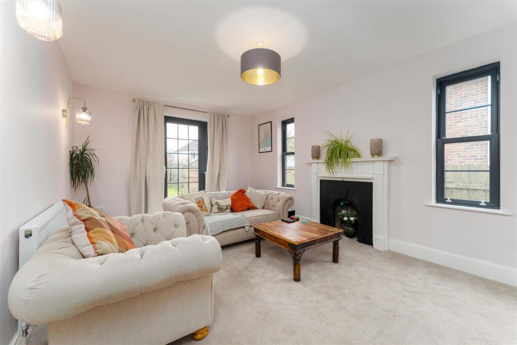 228ShirehamptonRoad-9.jpg
