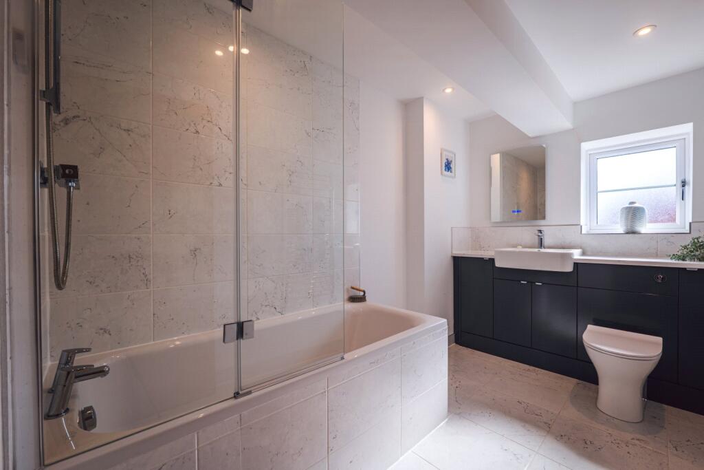 Main Bathroom