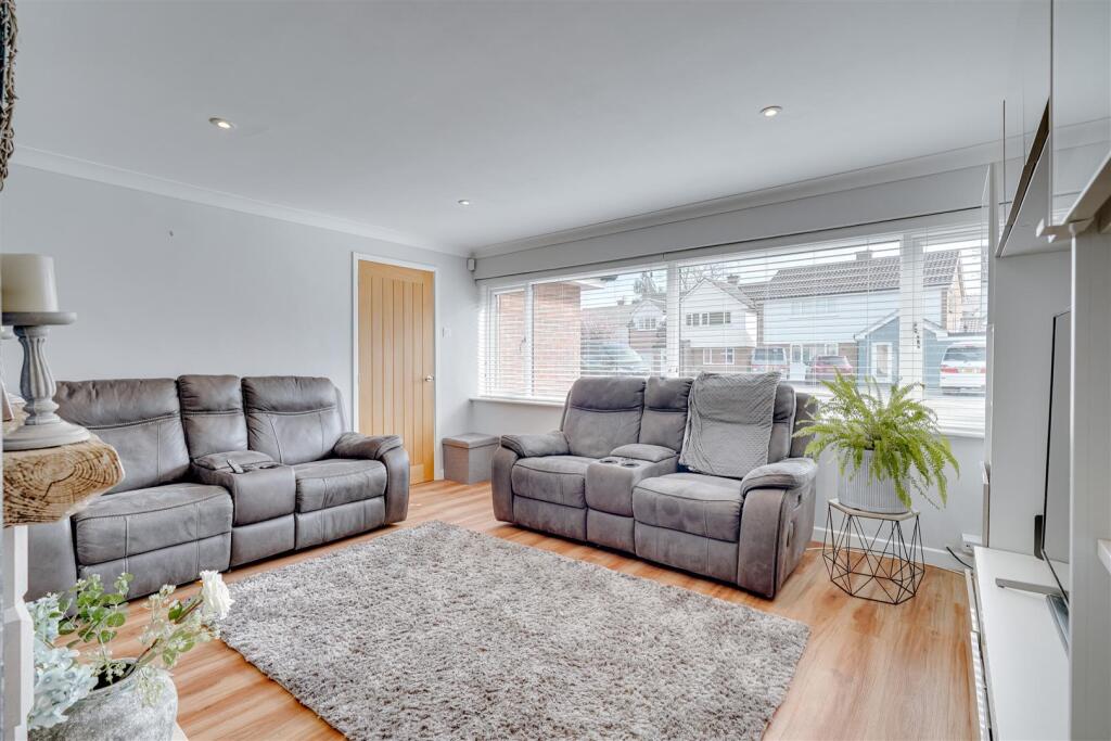 40 Church Mdw, Barton Mills,--7.jpg