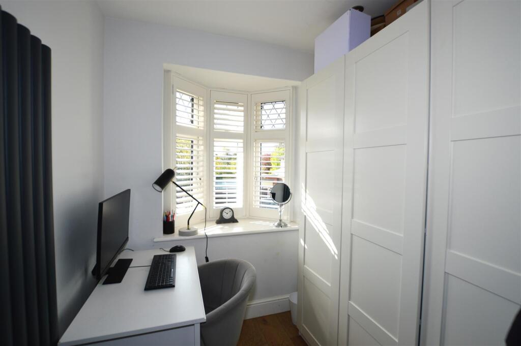 88 Park Road bed 3.JPG