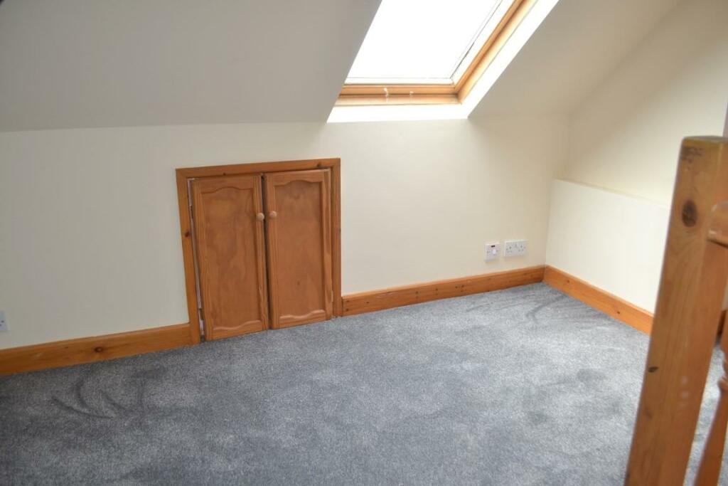 Loft room (Medium).JPG