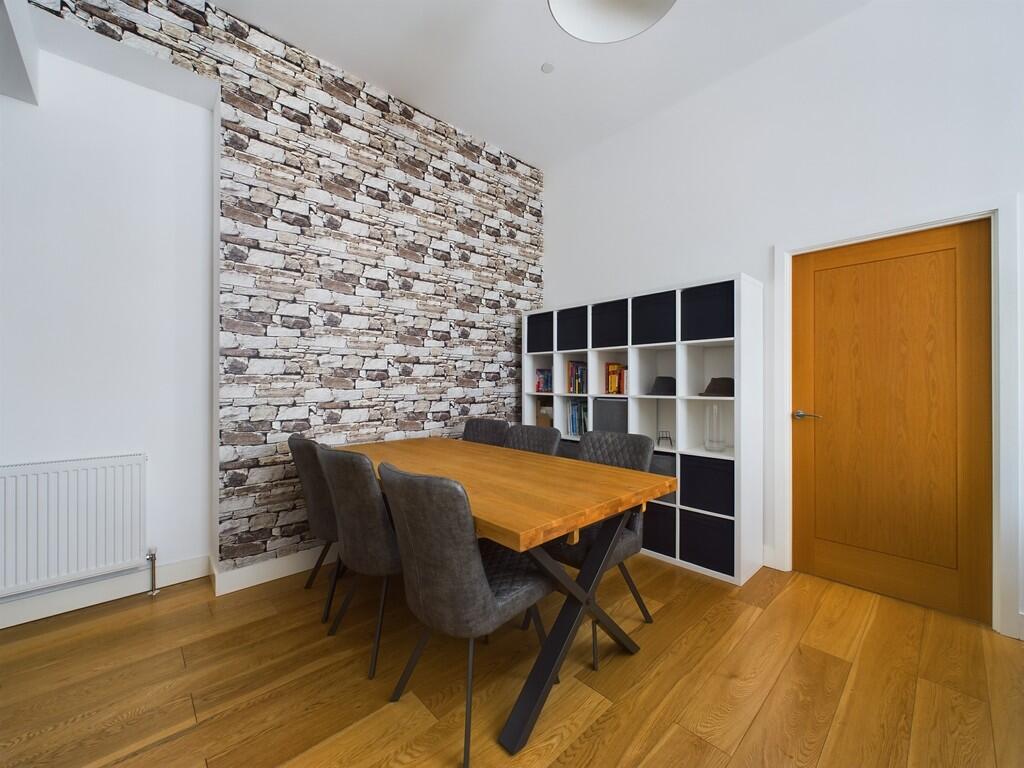 CAM02089G0-PR0401...