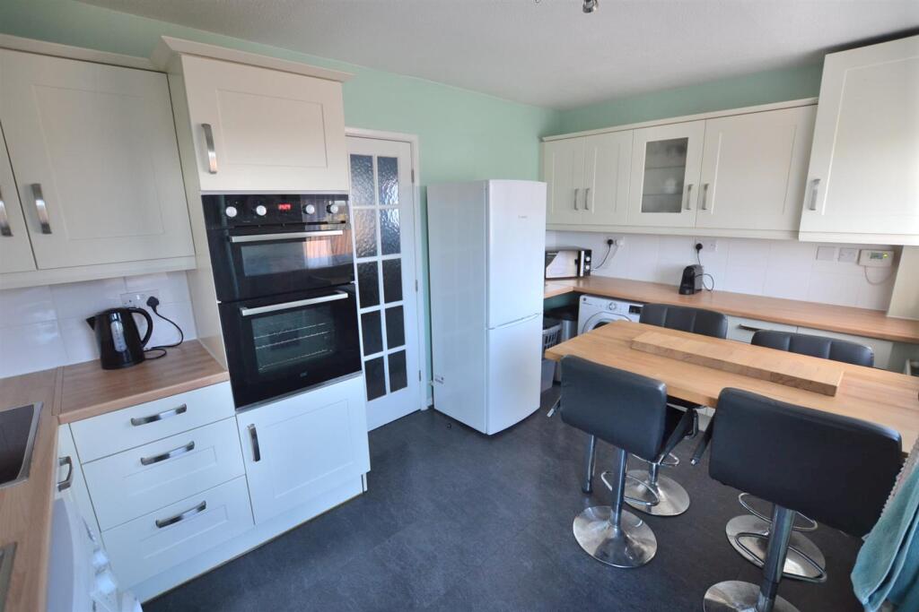 Fitted Dining Kitchen