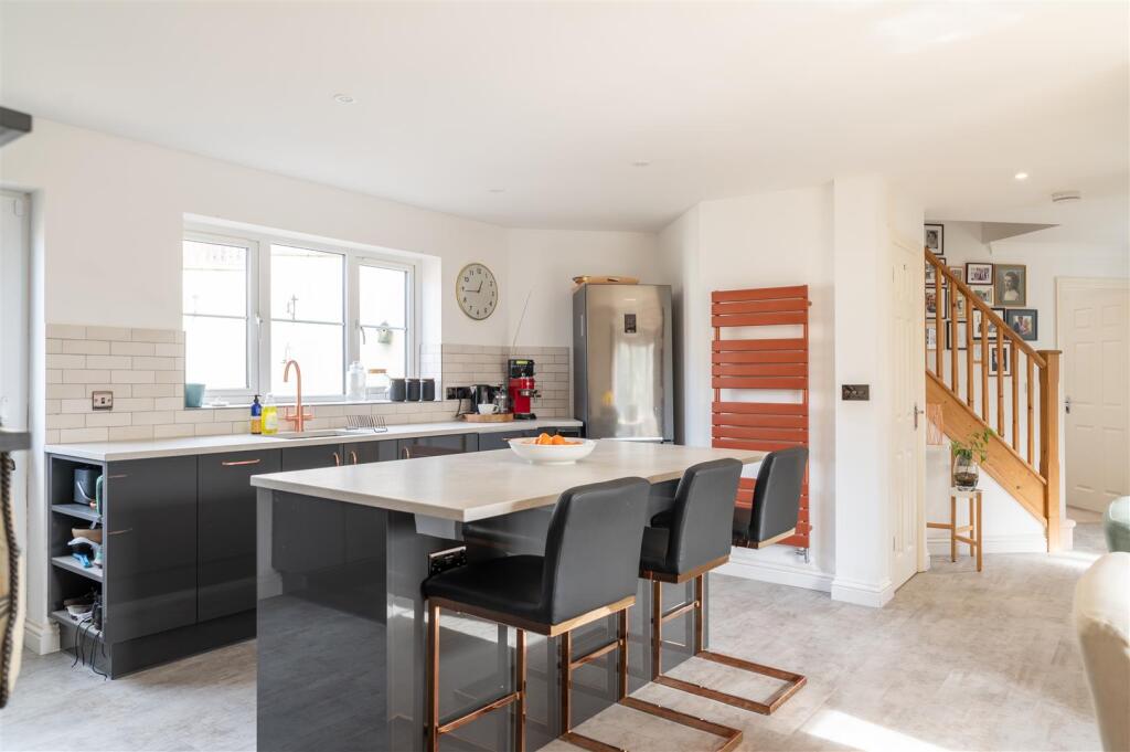 Kitchen Diner1.jpg
