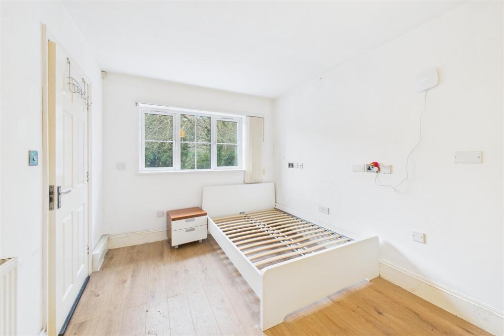 1 Coombe Brook Lane, Fishponds, Bristol BS5 7EZ | 