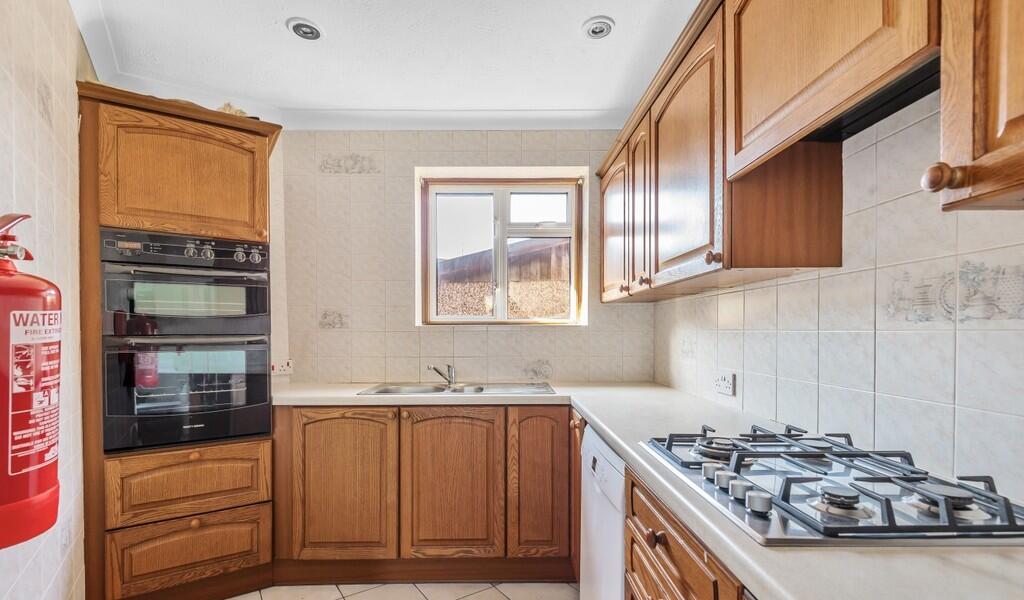 d6ea91a4-e5dc-4d9...