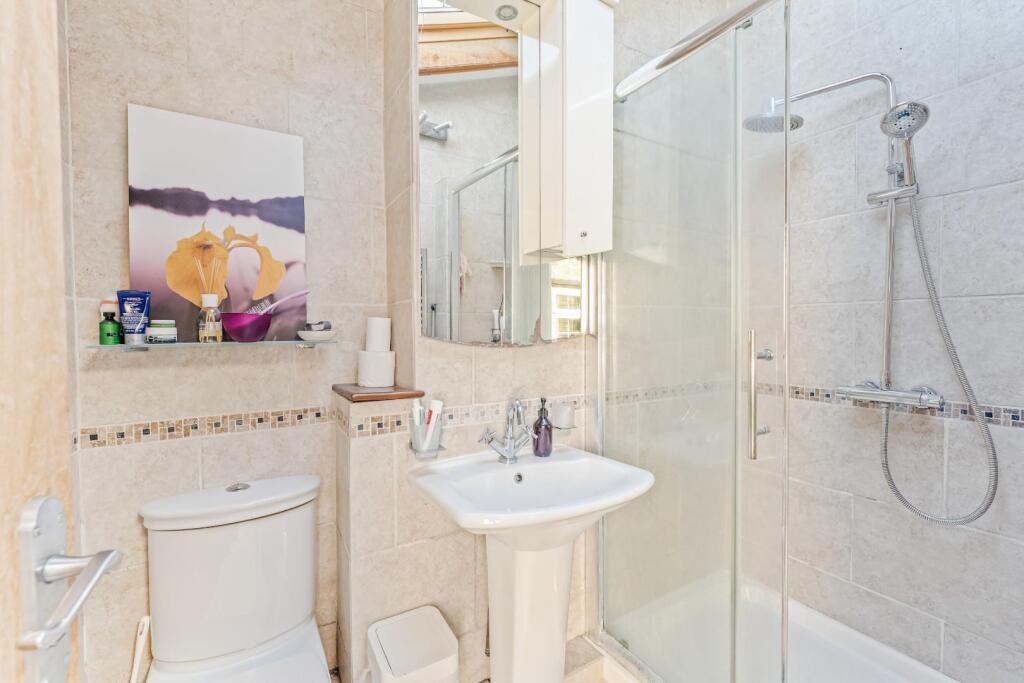 90 High St Yatton BS49 4DW 10.jpg