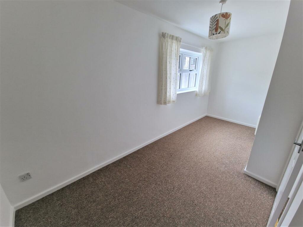 Bedroom 2.jpg