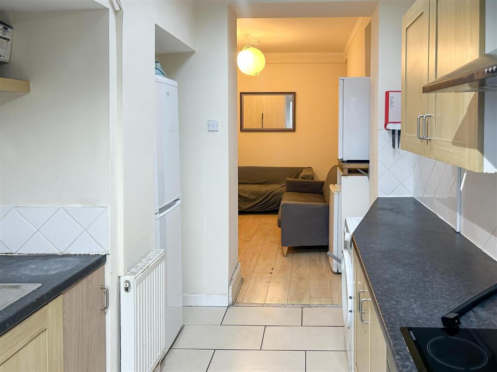 1765991163_10_0880ba32-0e75-400c-b04d-18a815dcf1b7