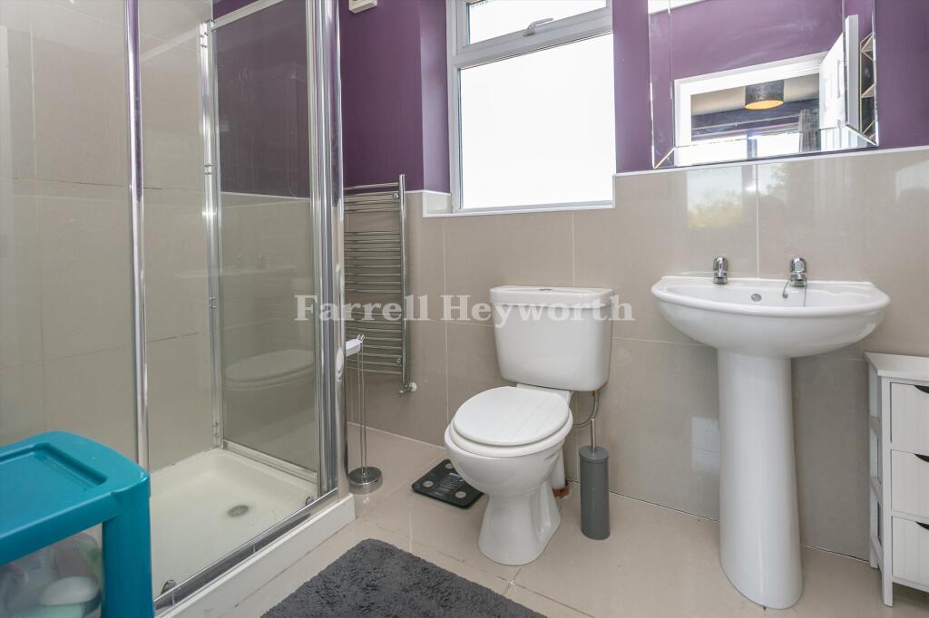 Bedroom 1 Ensuite