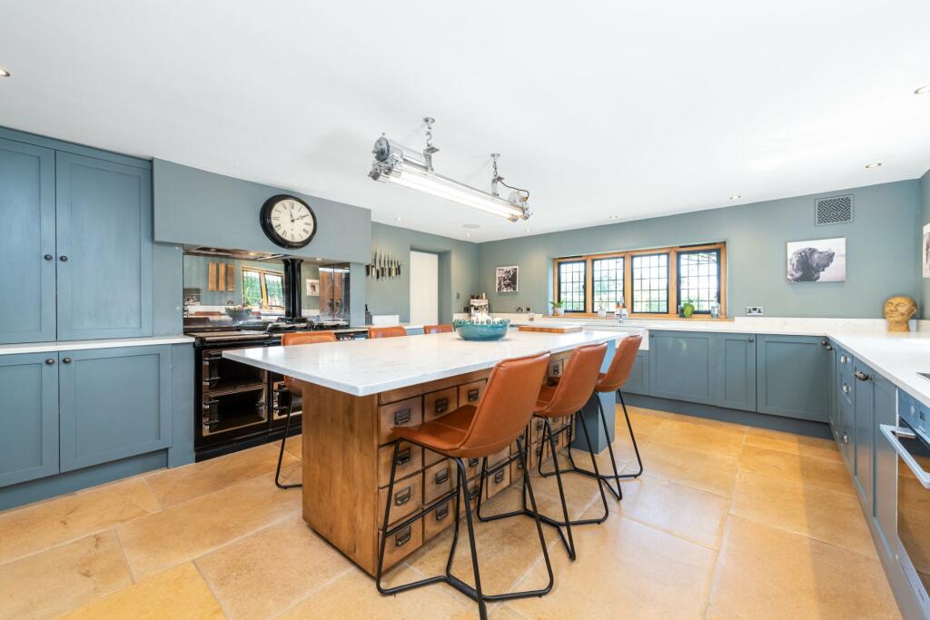 Kitchen/Breakfast Rm