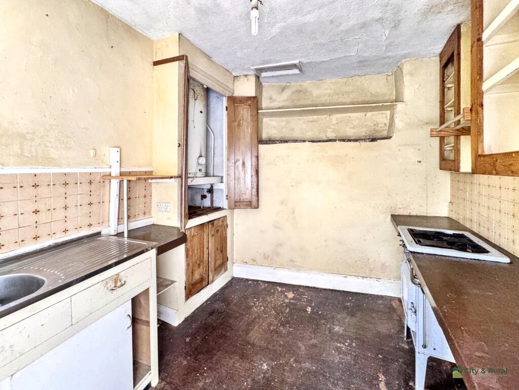 1st Floor Kitchen T202508051001.jpg