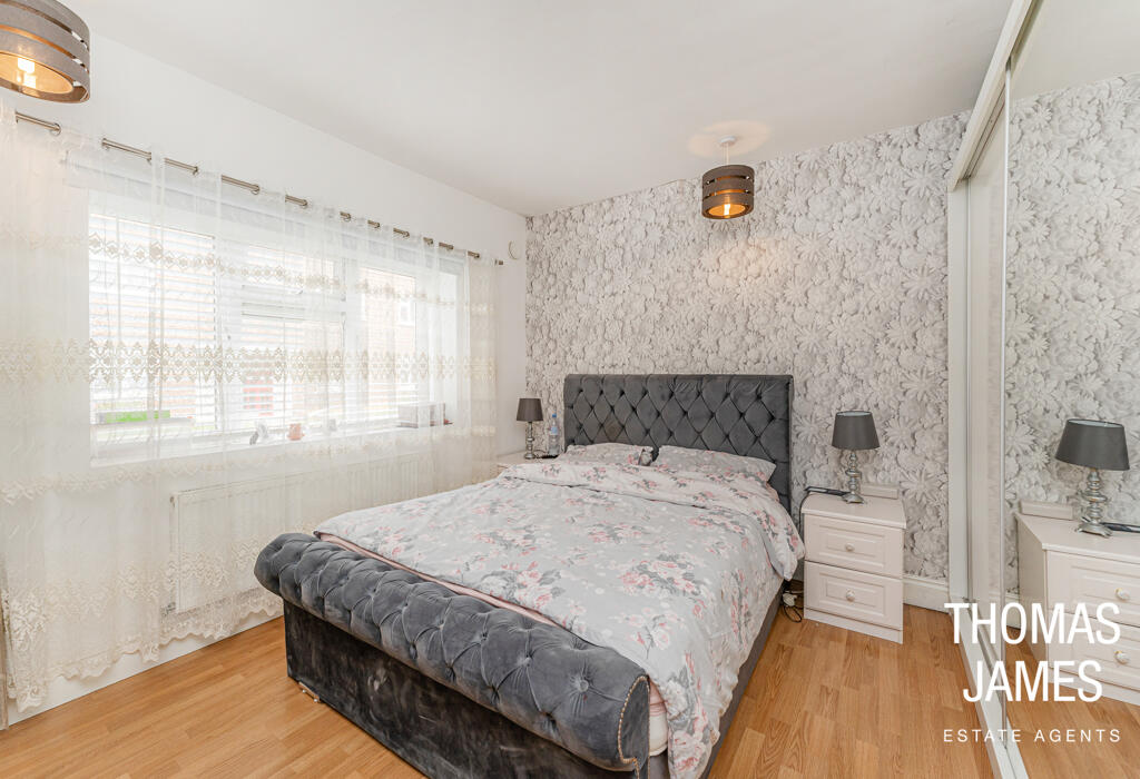 Grasmere Court, double bedroom