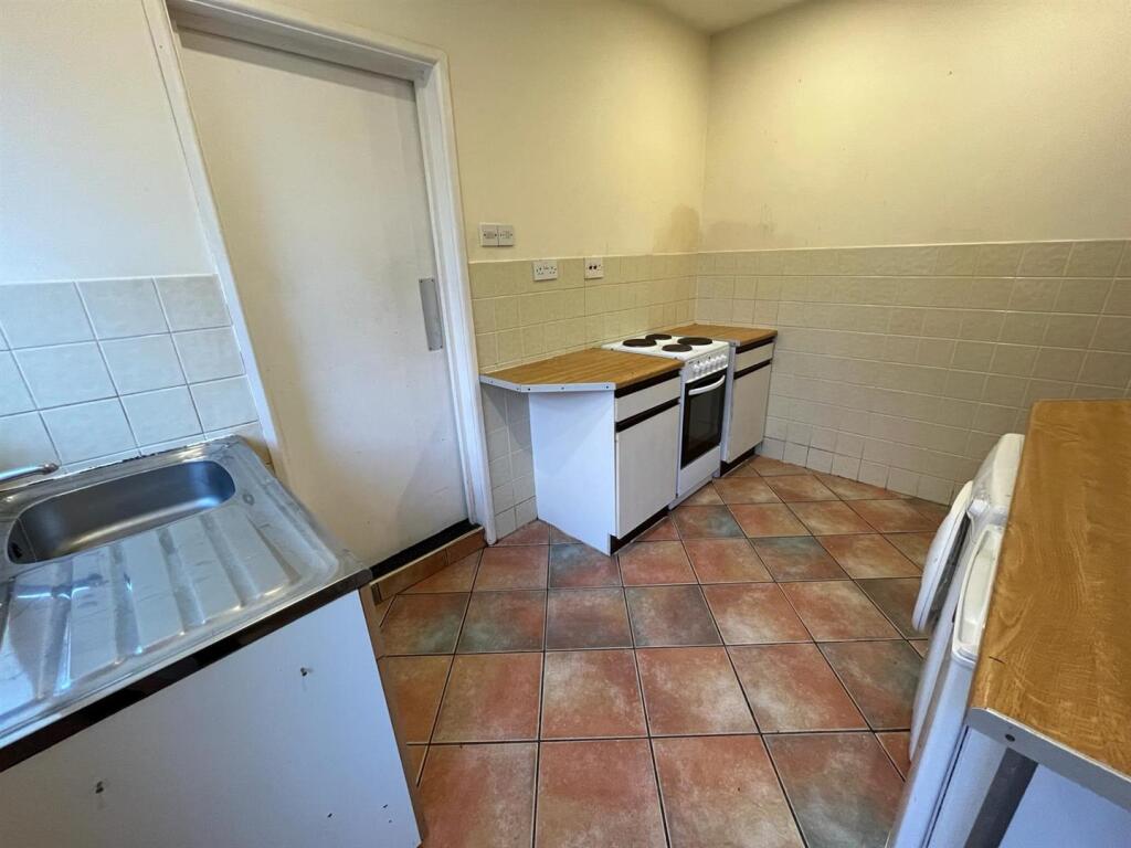 Kitchen Pic 2