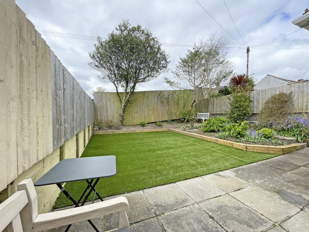 St Martins Avenue 13 Front.jpg