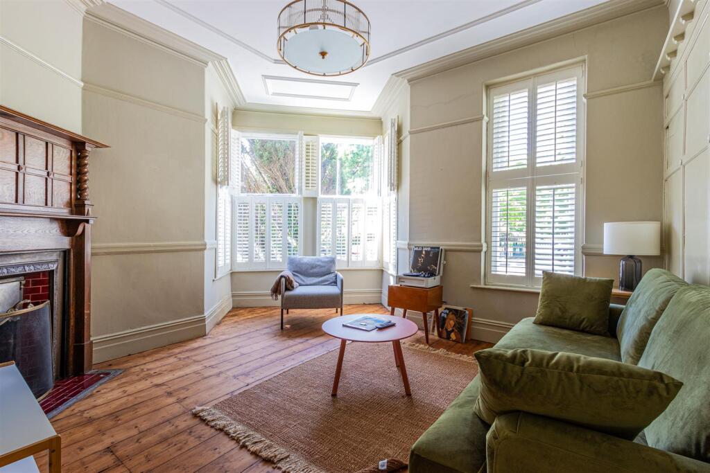 Waterloo Road 2-9.jpg