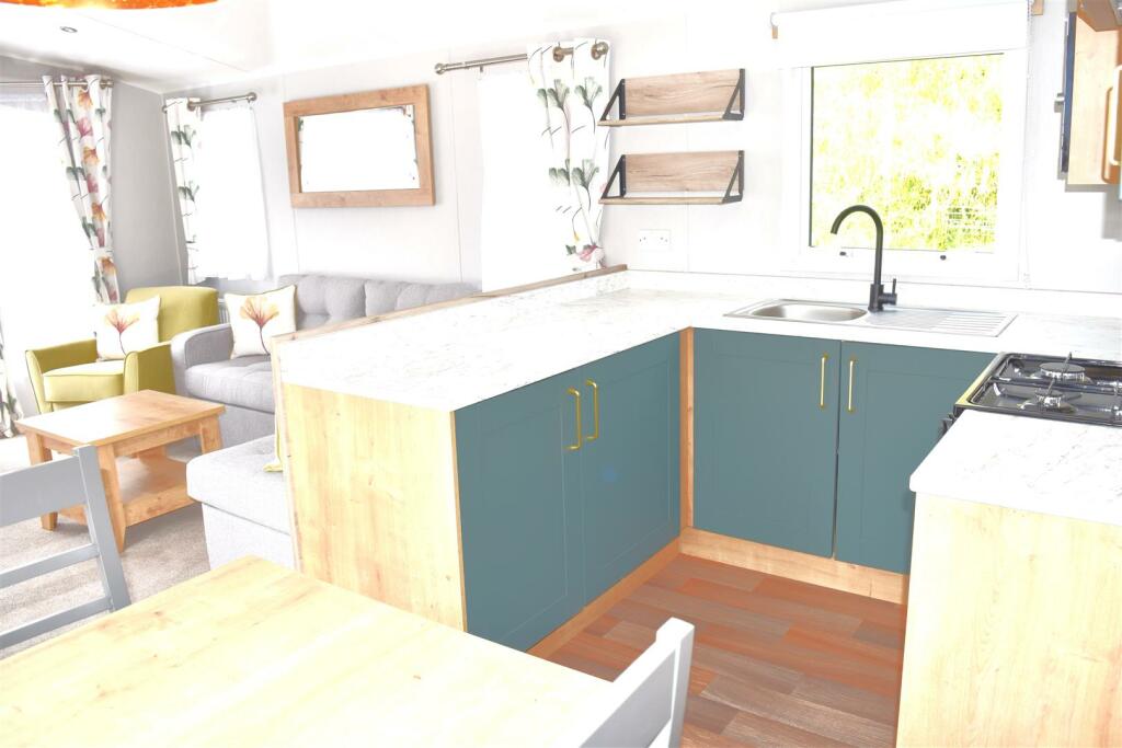 KITCHEN DINING ROOM