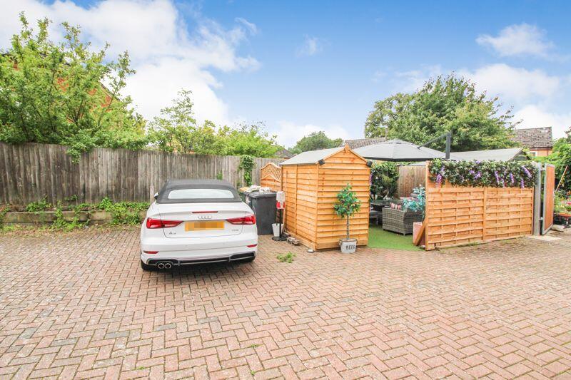 Parking &amp; Courtyard Garden