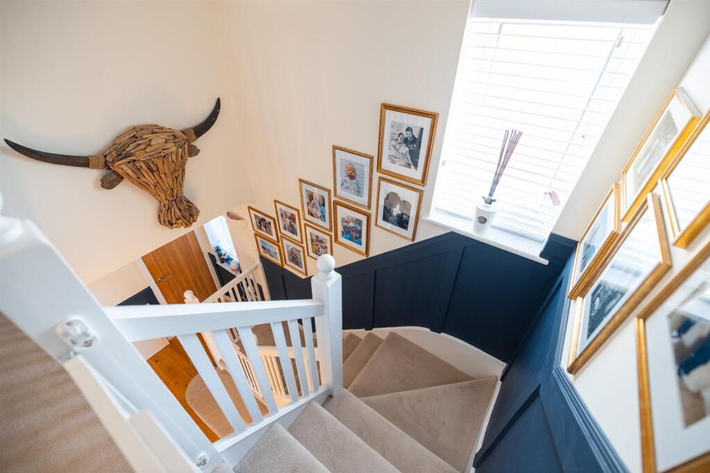 5 Axholme Close-75.jpg